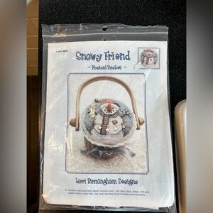 Snowy Friend Musical Basket Needlecraft Kit - Snowman Topper